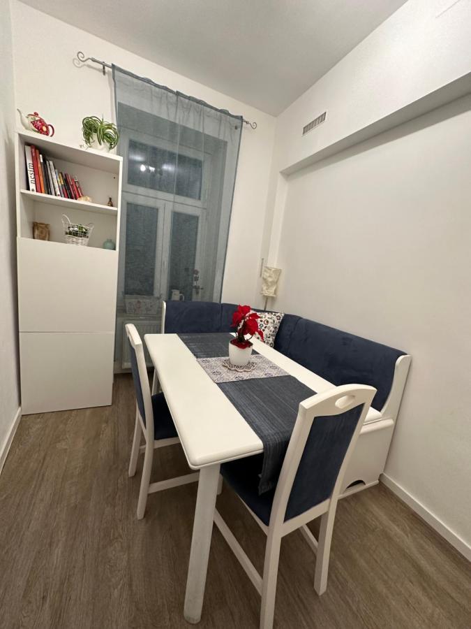 Cosy & Quiet In 17Th District Apartment Vienna Exterior photo